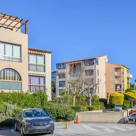 Duplex Flat With Seaview Loggia And Pool In Six-fours - Welkeys *