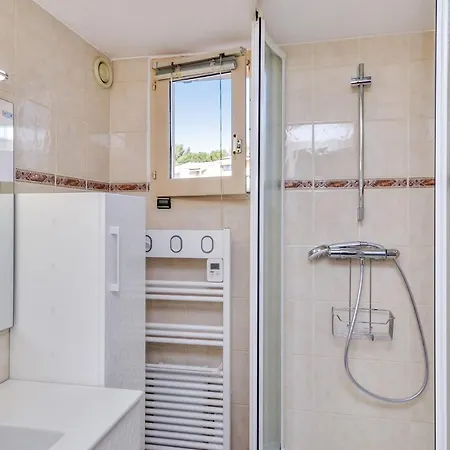 Duplex Flat With Seaview Loggia And Pool In Six-fours - Welkeys Appartement Six-Fours-les-Plages