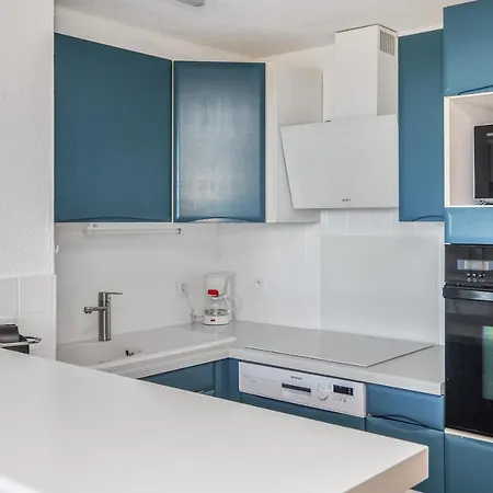 Apartment Duplex Flat With Seaview Loggia And Pool In Six-fours - Welkeys